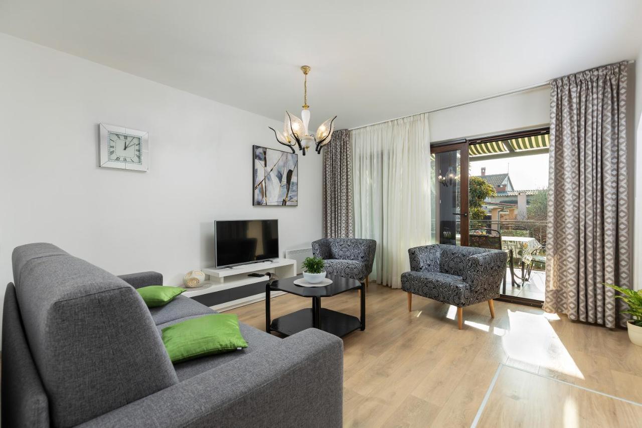 Apartment Viviana Pula Buitenkant foto