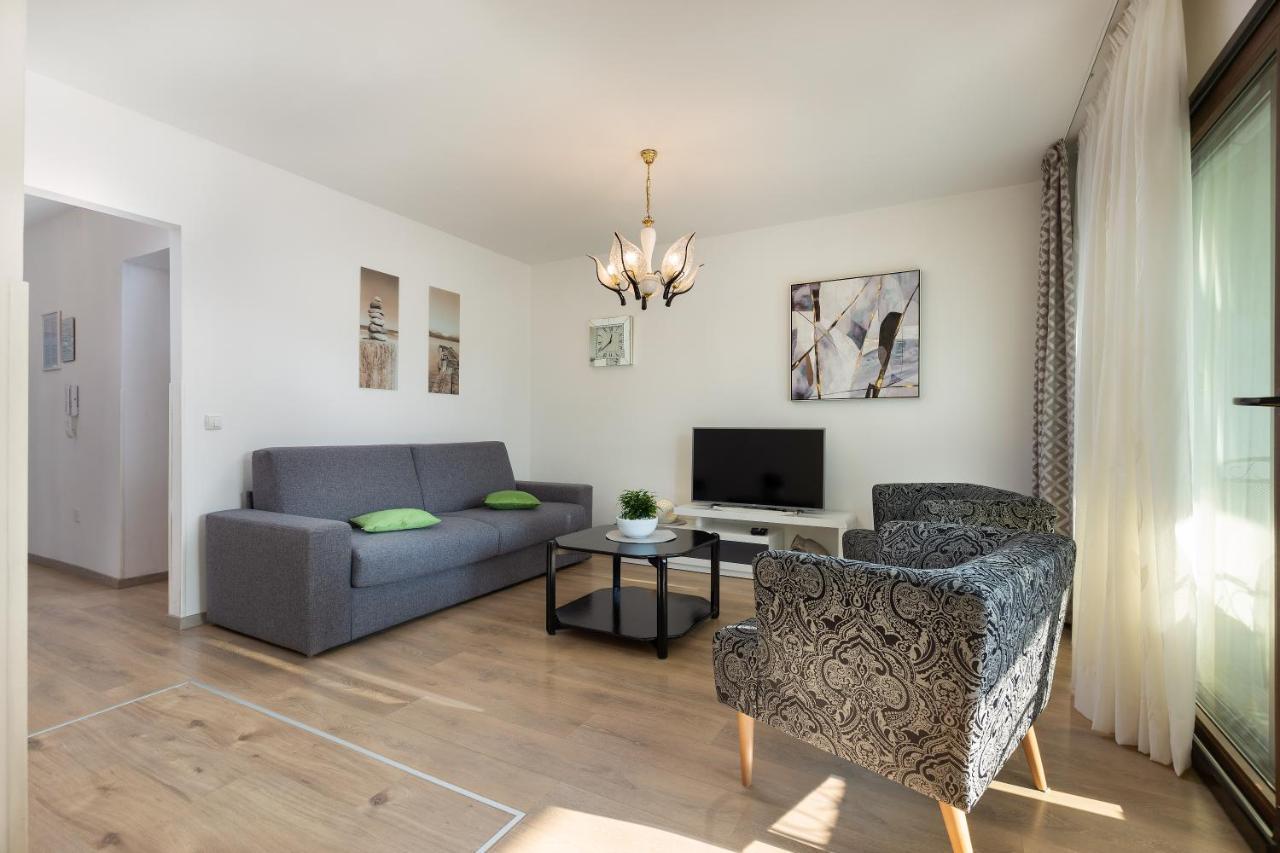 Apartment Viviana Pula Buitenkant foto