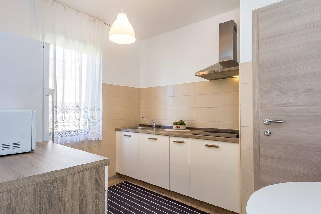 Apartment Viviana Pula Buitenkant foto